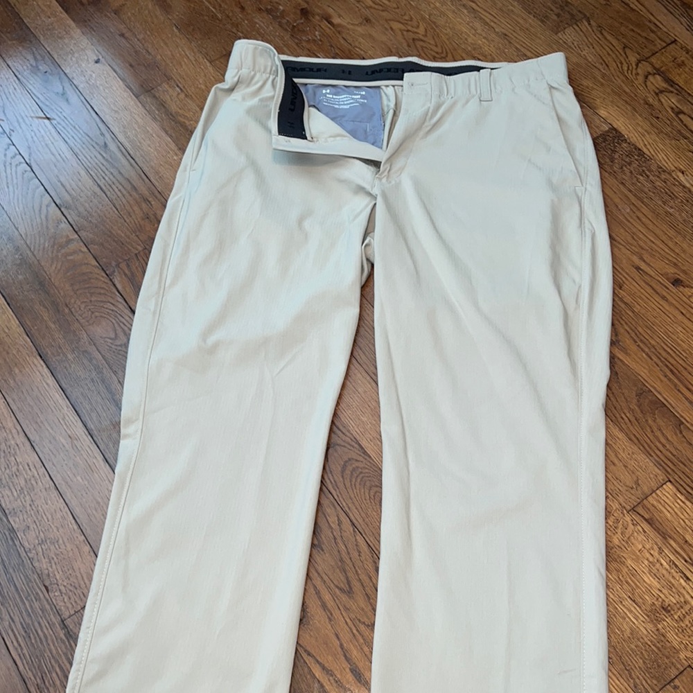 Khaki Under Armour showdown golf pants